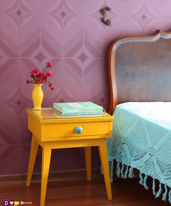 Criado Mudo Retrô Amarelo